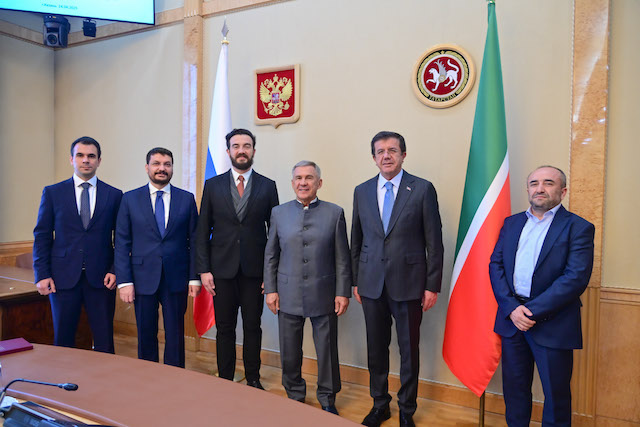 Стали известны детали встречи Минниханова и Зейбекджи