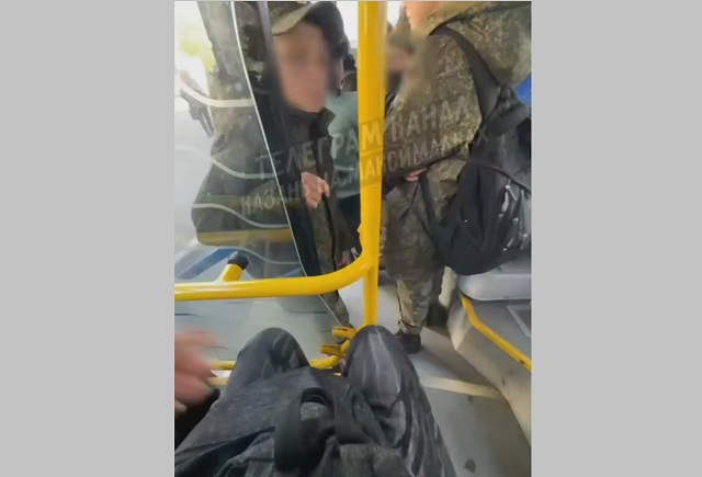 В Казани завели уголовное дело на кондуктора, высадившего из автобуса детей