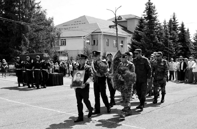 Стало известно о гибели в СВО еще одного мобилизованного 27-летнего Евгения Опарина