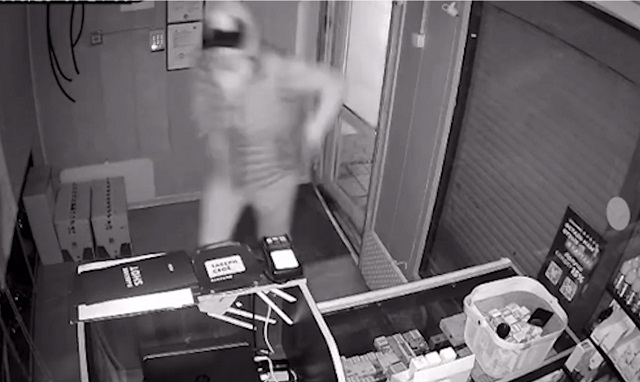 В Казани задержали 22-летнего серийного грабителя торговых точек