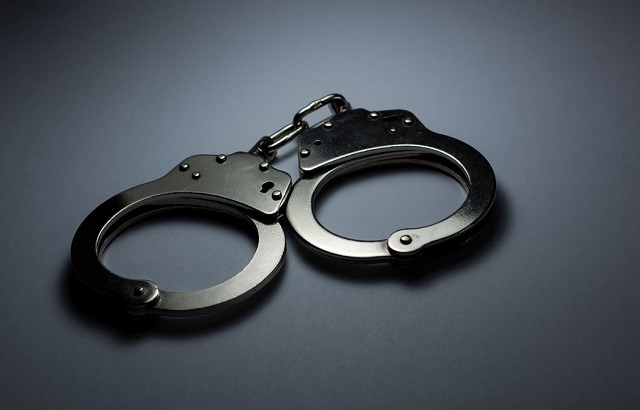 Ударившая полицейского жительница Казани отделалась условным сроком