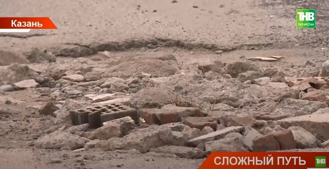 Разбитые дороги и нервотрепку получили жители «Казанской Усадьбы» вместо обещанной роскоши