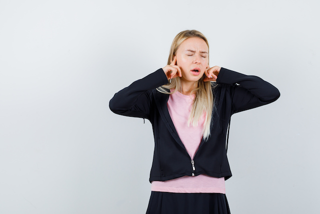 Ученый КФУ объяснил, почему некоторых людей раздражает звук пенопласта и дыхание окружающих