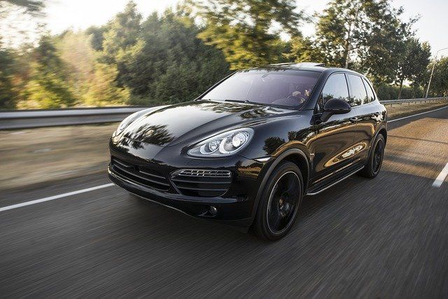 В Татарстане владелец Porsche Cayenne остался без машины из-за долга в 350 тысяч рублей