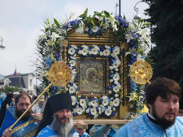 Жителей Казани предупредили об ограничении движения по маршруту крестного хода