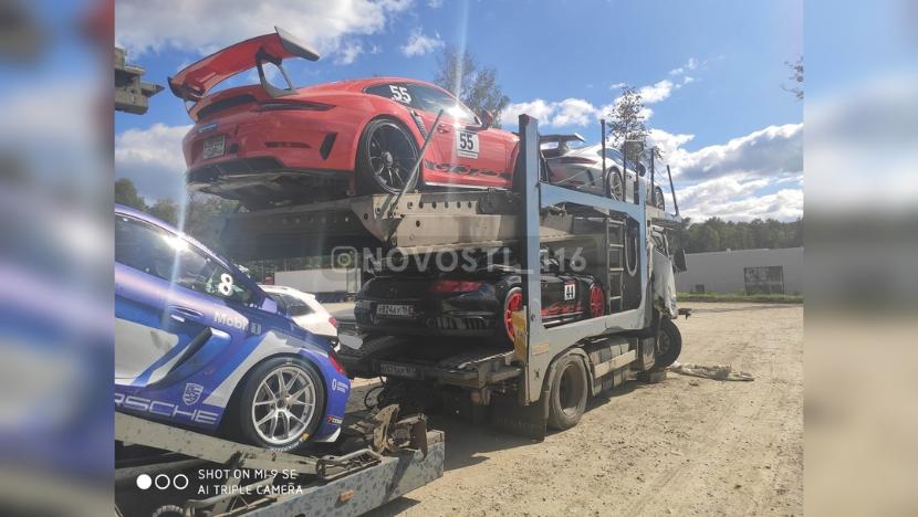 Несколько спортивных автомобилей Porshe попали в аварию под Казанью