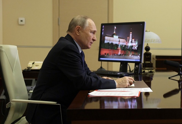 Путин ужесточил штрафы за продажу вейпов и сигарет детям