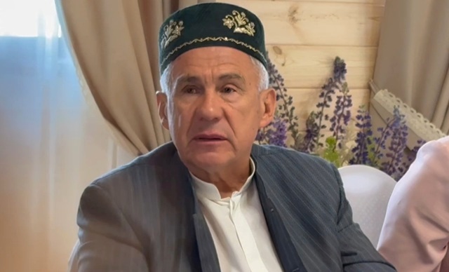 Минниханов на Сабантуе встретился с семьями участников СВО 