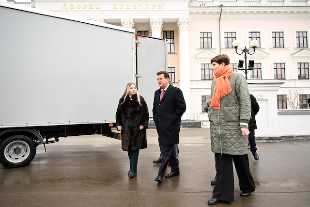 Метшин передал «Газель» волонтерам для помощи бойцам СВО