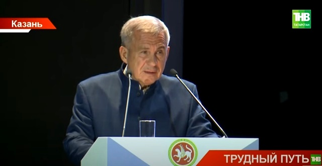 Минниханов: обильные снегопады показали, что система содержания дорог в РТ требует серьезных изменений