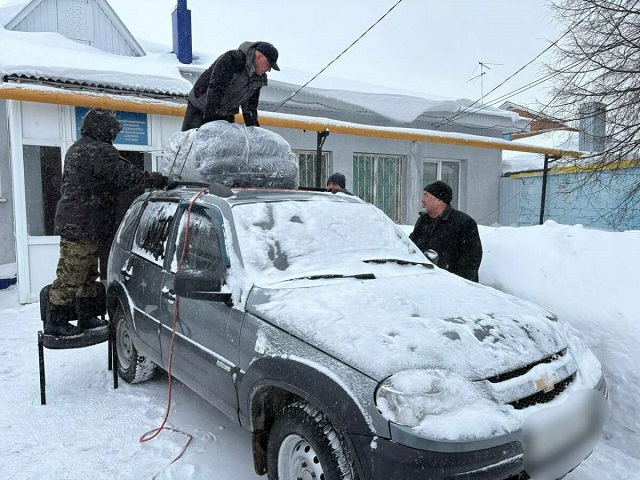 Глава татарстанского поселения доставил автомобиль и гумпомощь в зону СВО