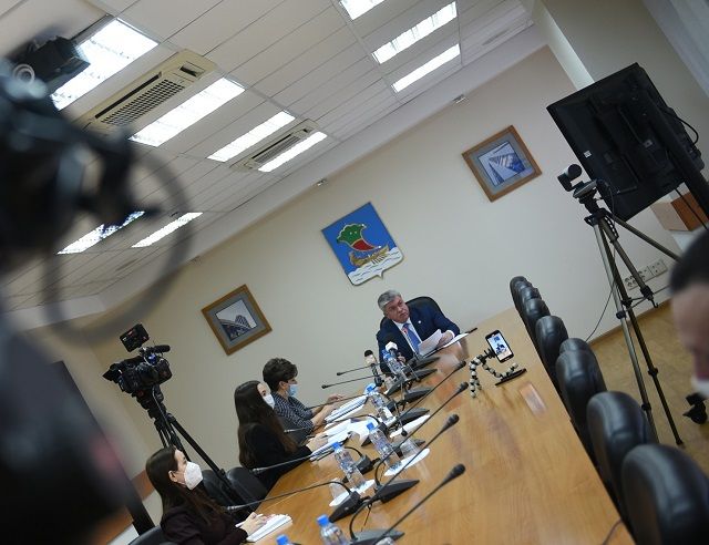 Магдеев поручил центру занятости Челнов найти работу сотрудникам «КамгэсЗЯБ»