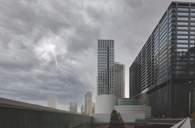 Комплекс опасных явлений: заморозки и крупный град прогнозируют в двух округах РФ