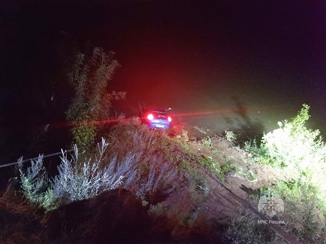 Иномарку с телами мужчины и женщины извлекли из реки Меша в Татарстане