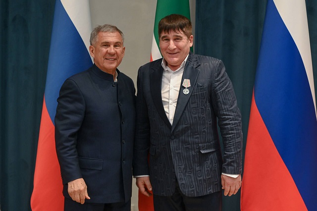 Народный артист Татарстана Жавит Шакиров получил медаль «За доблестный труд»