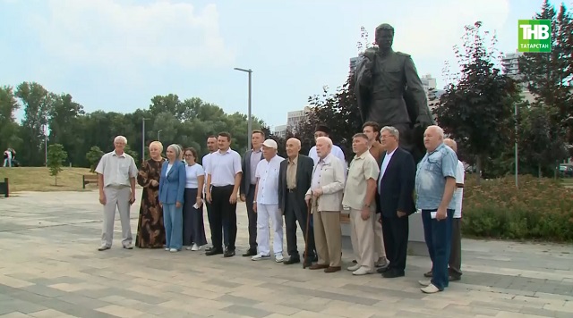  Казанда "Биш буын шагыйрьләре бергә" дип аталган әдәби чара узды