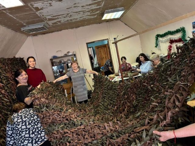 Татарстанцы продолжают активно плести масксети в зону СВО