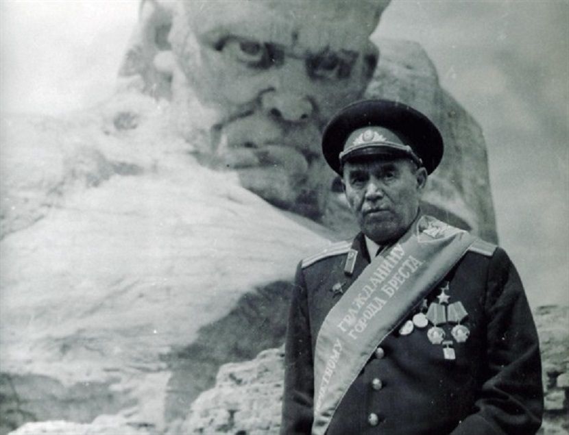 Герою обороны Брестской крепости из Татарстана установят бюст в родном селе