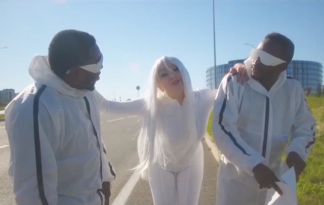 Пользователи соцсетей по-разному отнеслись к новому клипу татарской певицы Лэйны