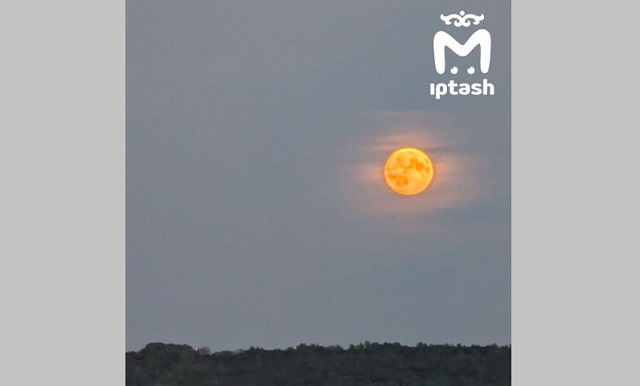 Жители Казани поделились снимками редкого астрономического явления