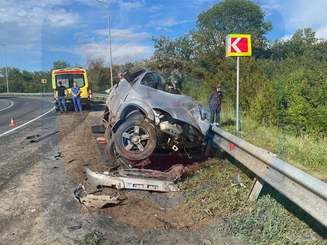 Водитель Chevrolet погиб, врезавшись в грузовик в Буинском районе