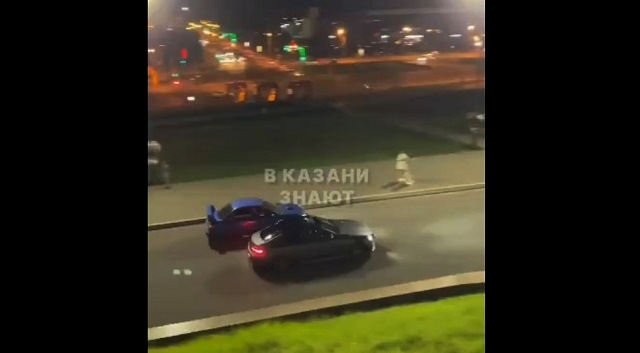 Нелегальные гонки под стенами Кремля в Казани попали на видео
