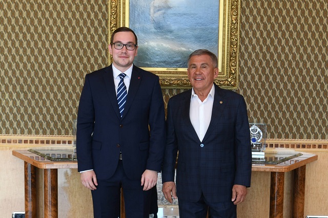 Минниханов обсудил с главой Российского Красного Креста Савчуком реализацию проектов