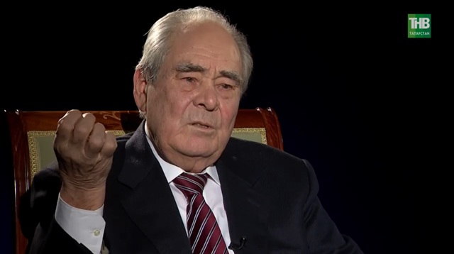 Минтимер Шәймиев Дәүләт Думасы депутатларын сайлауда тавыш бирде
