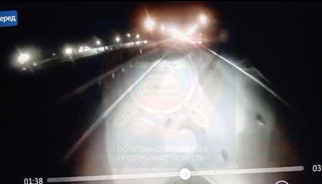 Шел по проезжей части в темноте: пешеход погиб под колесами иномарки на трассе в РТ