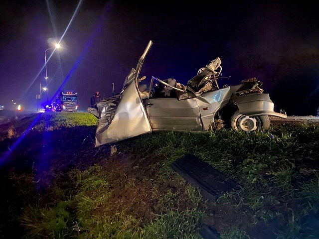 Девушка за рулем «Лады» погибла в лобовом столкновении с фурой на трассе в Татарстане