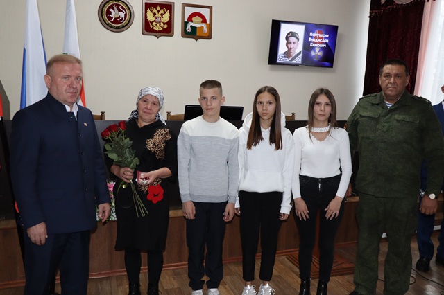 В Дрожжановском районе вручили орден Мужества семье погибшего участника СВО