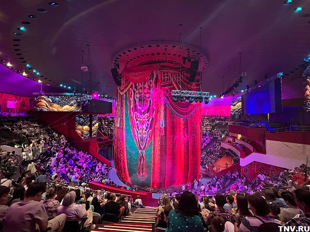 В Казанском цирке прокомментировали инцидент с падением лошади вместе с наездником