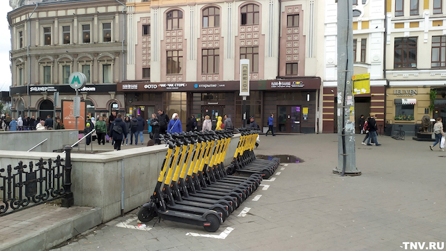 В России хотят вести возрастные ограничения для езды на электросамокатах