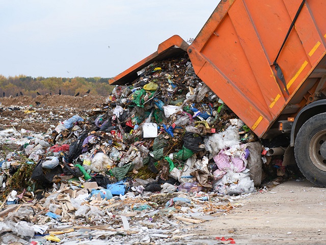 Городские службы Казани вывезли свыше 21 000 кубометров мусора в этом году