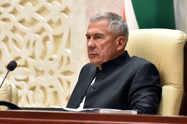 Айзатуллин доложил Минниханову о программах капремонта