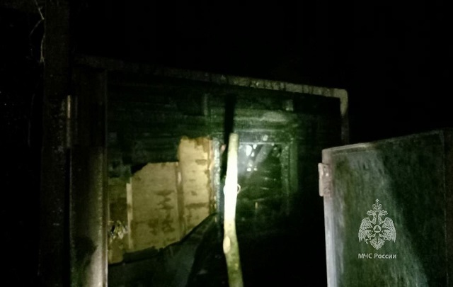 Двое мужчин заживо сгорели в дачном доме в Казани