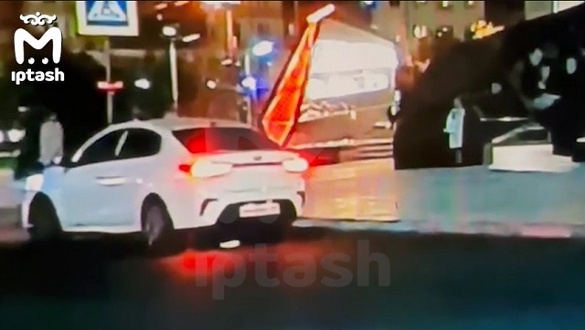 В Казани таксист насмерть переехал лежавшего на дороге мужчину