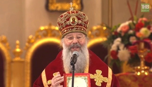 Митрополит Казанский и Татарстанский Кирилл поблагодарил телеканал ТНВ за трансляцию пасхальной службы