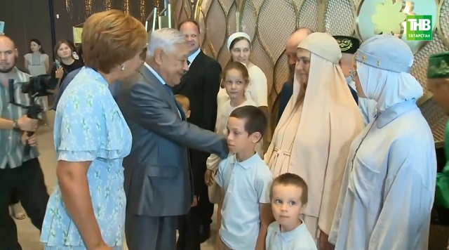 Гаилә, мәхәббәт һәм тугрылык көнендә 100дән артык пар никахларын теркәгән