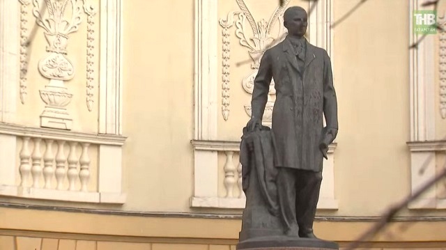 В Казани почтили память великого татарского поэта Габдуллы Тукая