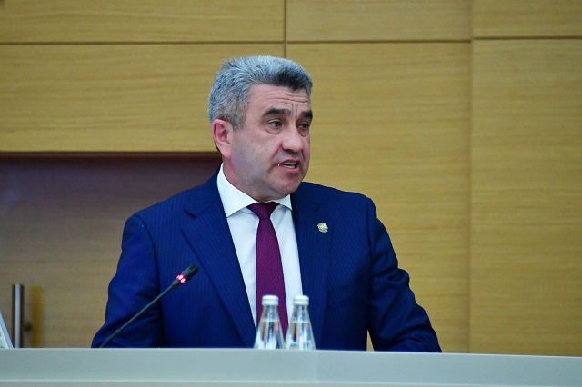 Татарстан Мәгариф һәм фән министрлыгы милли мәктәпләрдә уку планын саклауны сорады