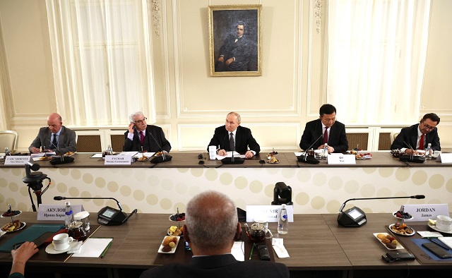 Владимир Путин: если Украина не договорится с РФ в Стамбуле, ситуация для них станет хуже