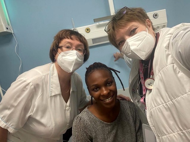 Врачи Набережных Челнов рассказали о спасении девушки из Африки от тропической малярии 