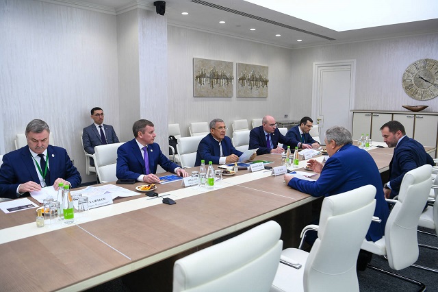 Минниханов обсудил с Усковым текущие проекты