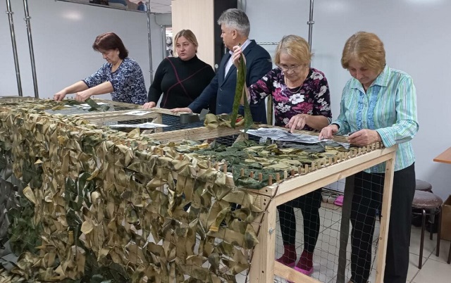 Активисты из РТ сплели более 8 000 квадратных метров маскировочных сетей для бойцов СВО