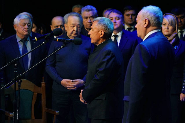 Минниханов простился с первым президентом Башкортостана Рахимовым