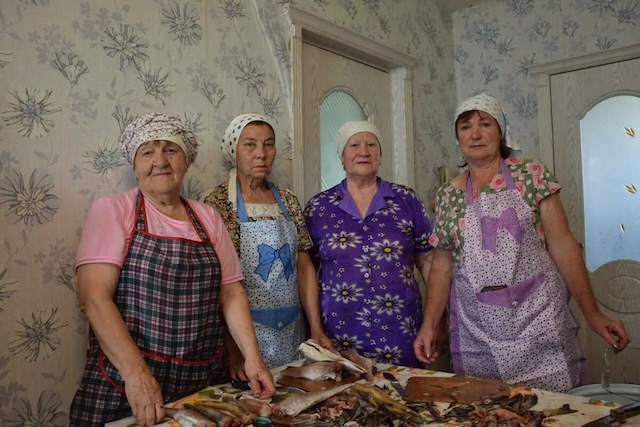 «Вместе мы сила»: волонтеры из Нурлата готовят еду для бойцов СВО