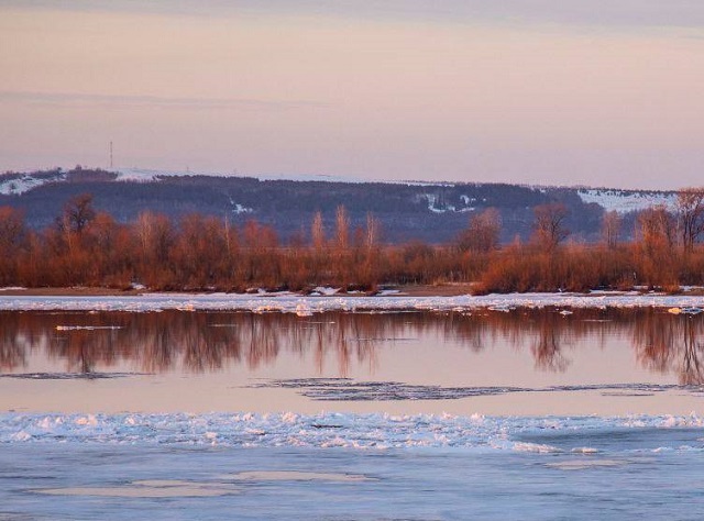 «Весна все ближе»: ранний ледоход сняли на видео на Каме в Татарстане