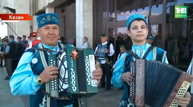 “Уйнагыз, гармуннар!” фестивале меңнән артык катнашучыны җыйды