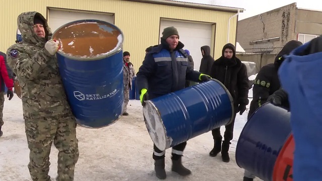 Из Нижнекамска отправили стройматериалы и лекарства для восстановления медпункта